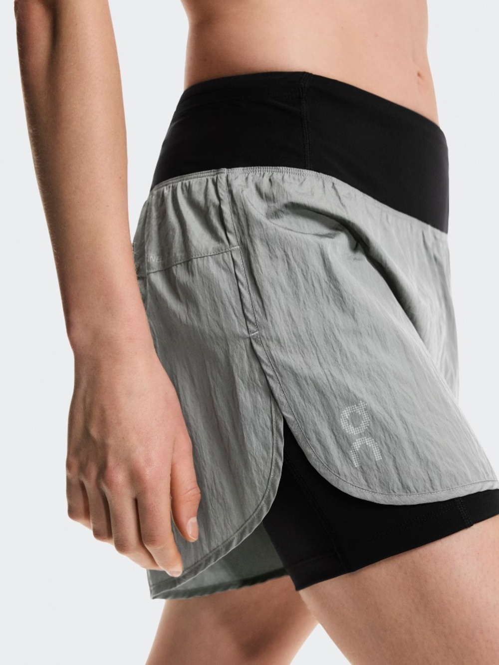 ON RUNNING Performance Volt Shorts NWT